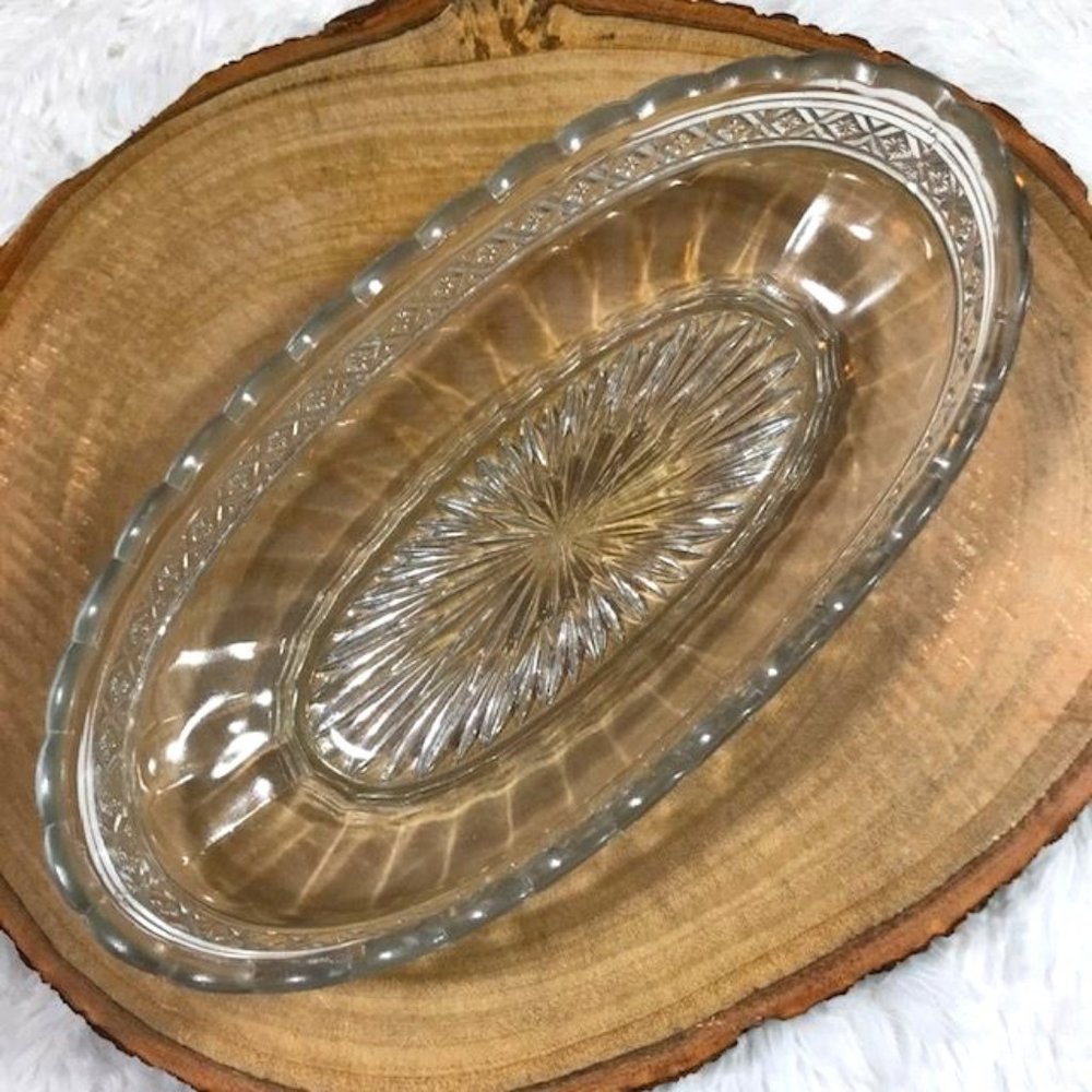 Vintage Glass Victorian Oval Scalloped Starburst Dish